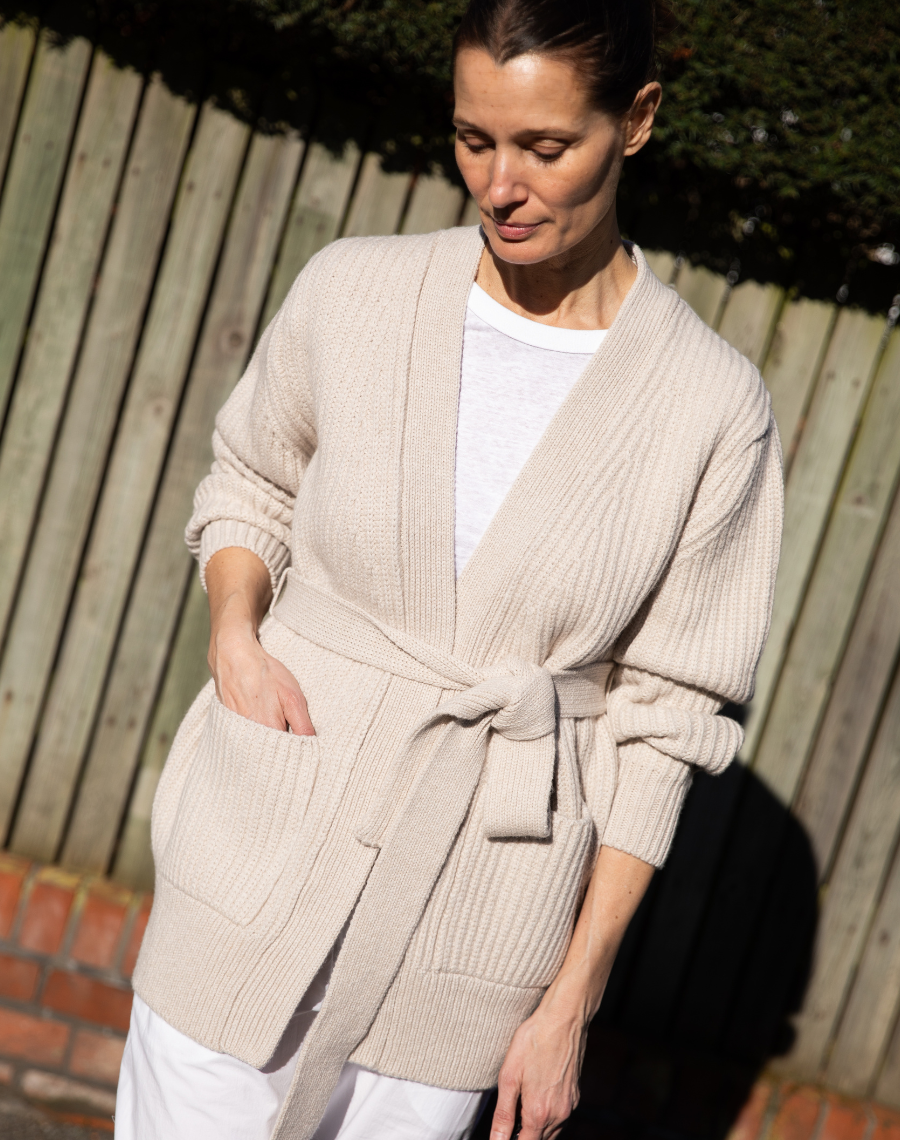 The Heirloom Cardigan 2.0 - Lait / Archive Sale