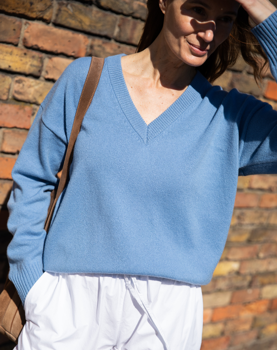 The Relaxed V - Afternoon Blue / Archive Sale