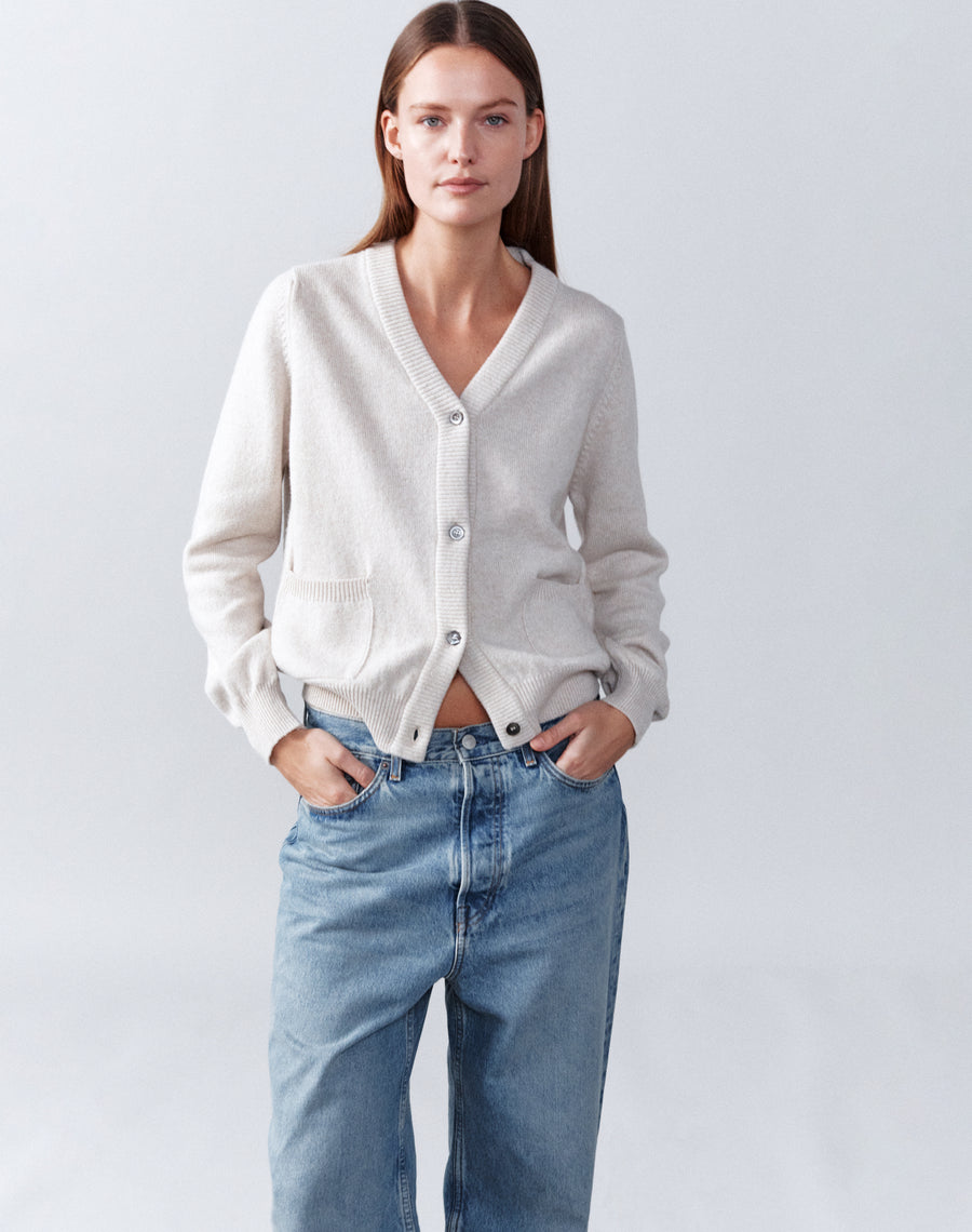 The Cardigan - Lait