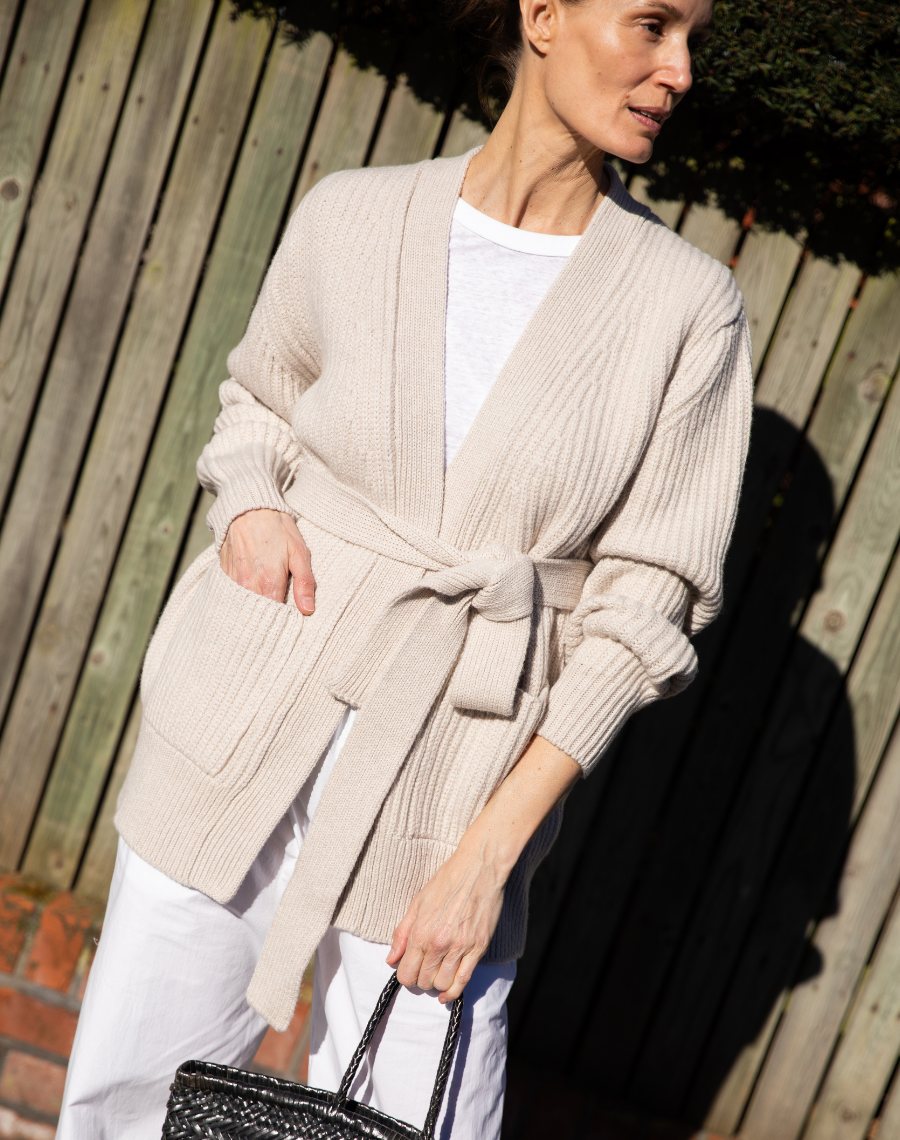 The Heirloom Cardigan 2.0 - Lait / Archive Sale