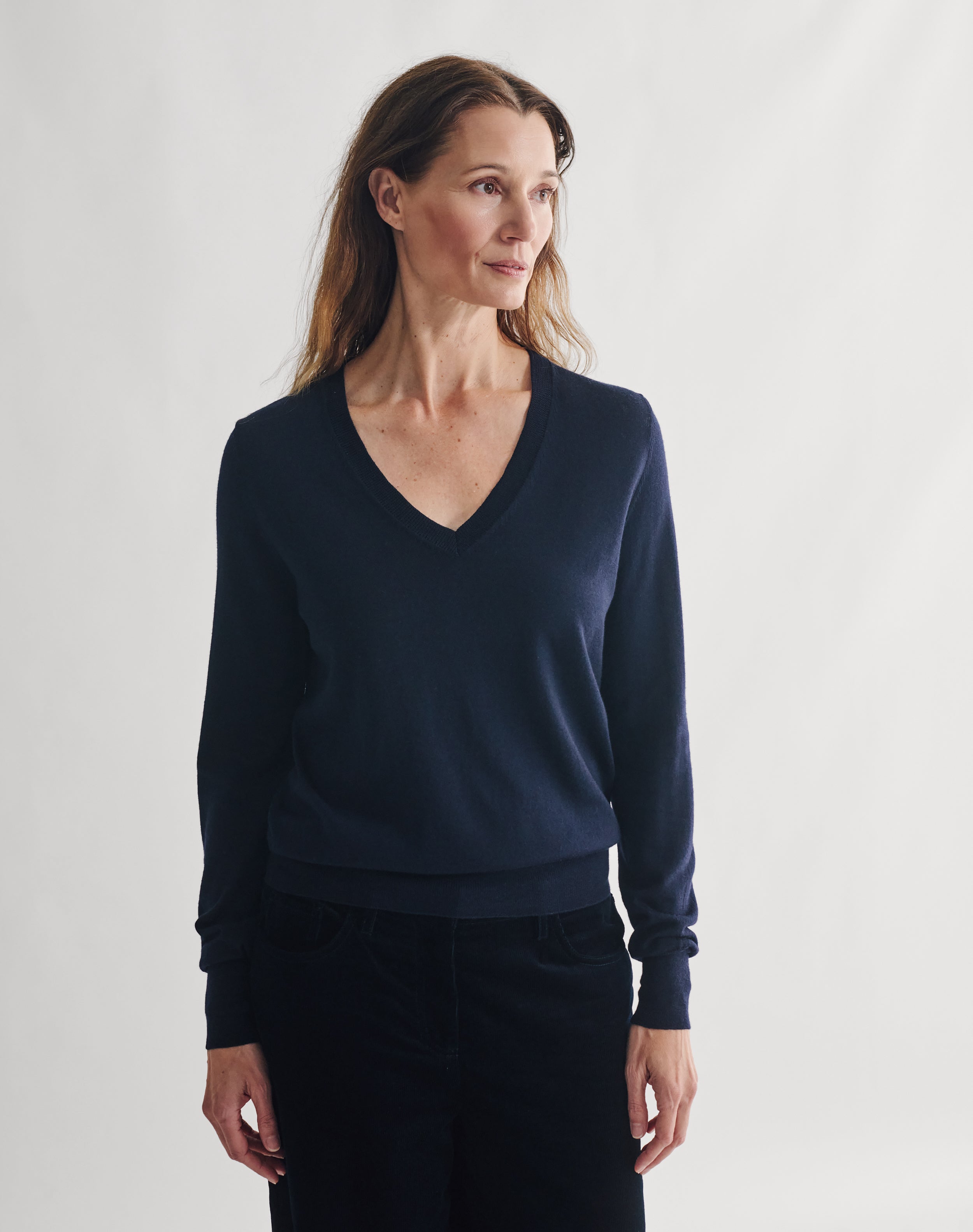 The Fine V - Navy / Archive Sale