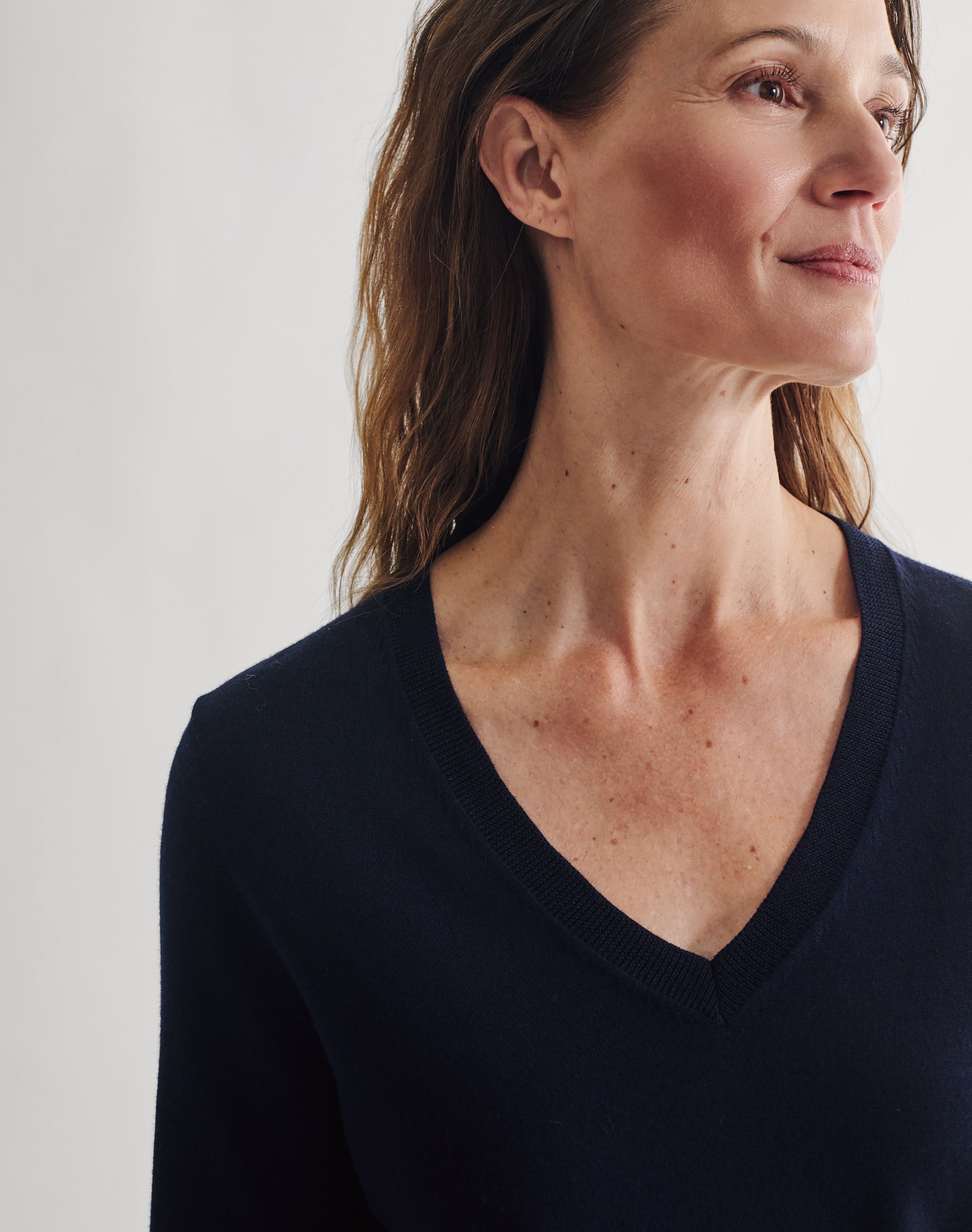 The Fine V - Navy / Archive Sale