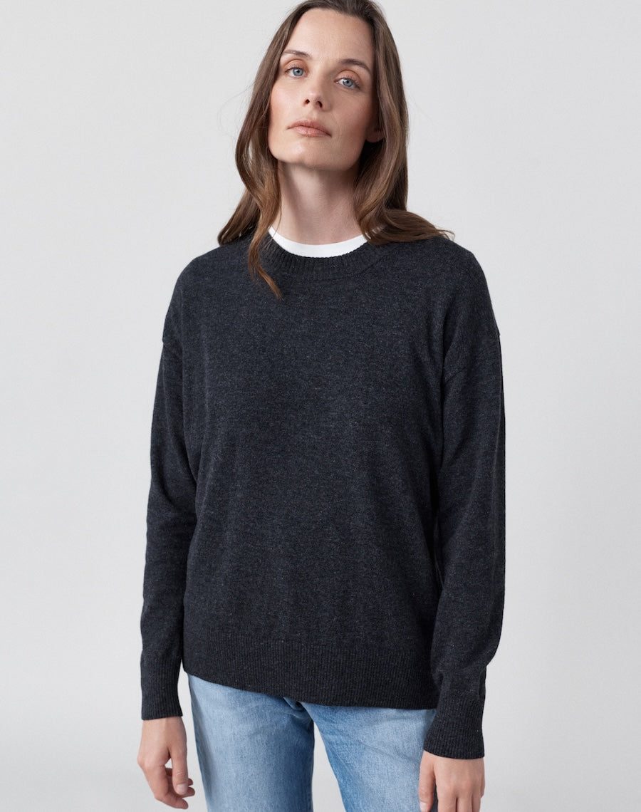 The Weekend Relaxed - Charcoal / Archive Sale