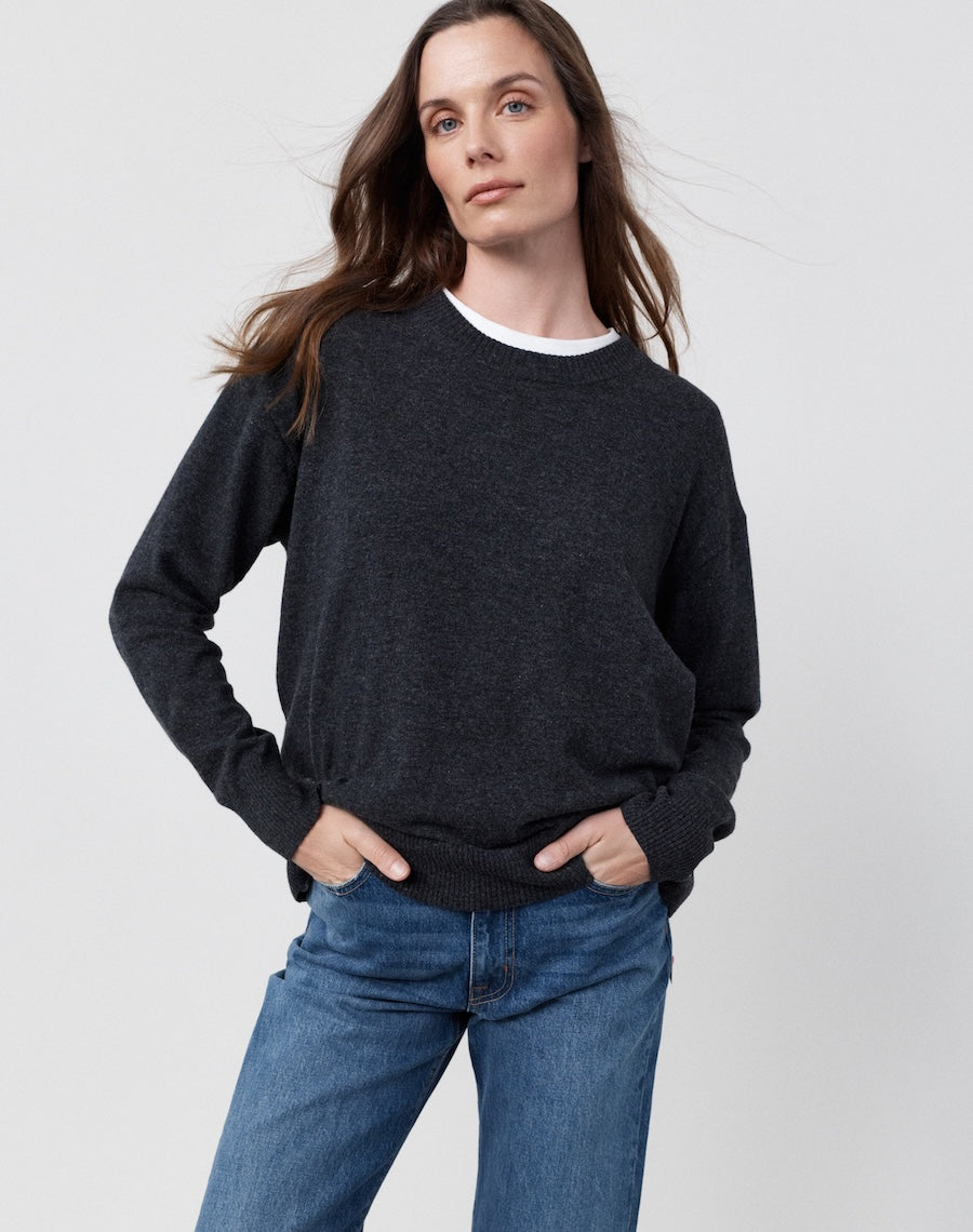 The Weekend Relaxed - Charcoal / Archive Sale